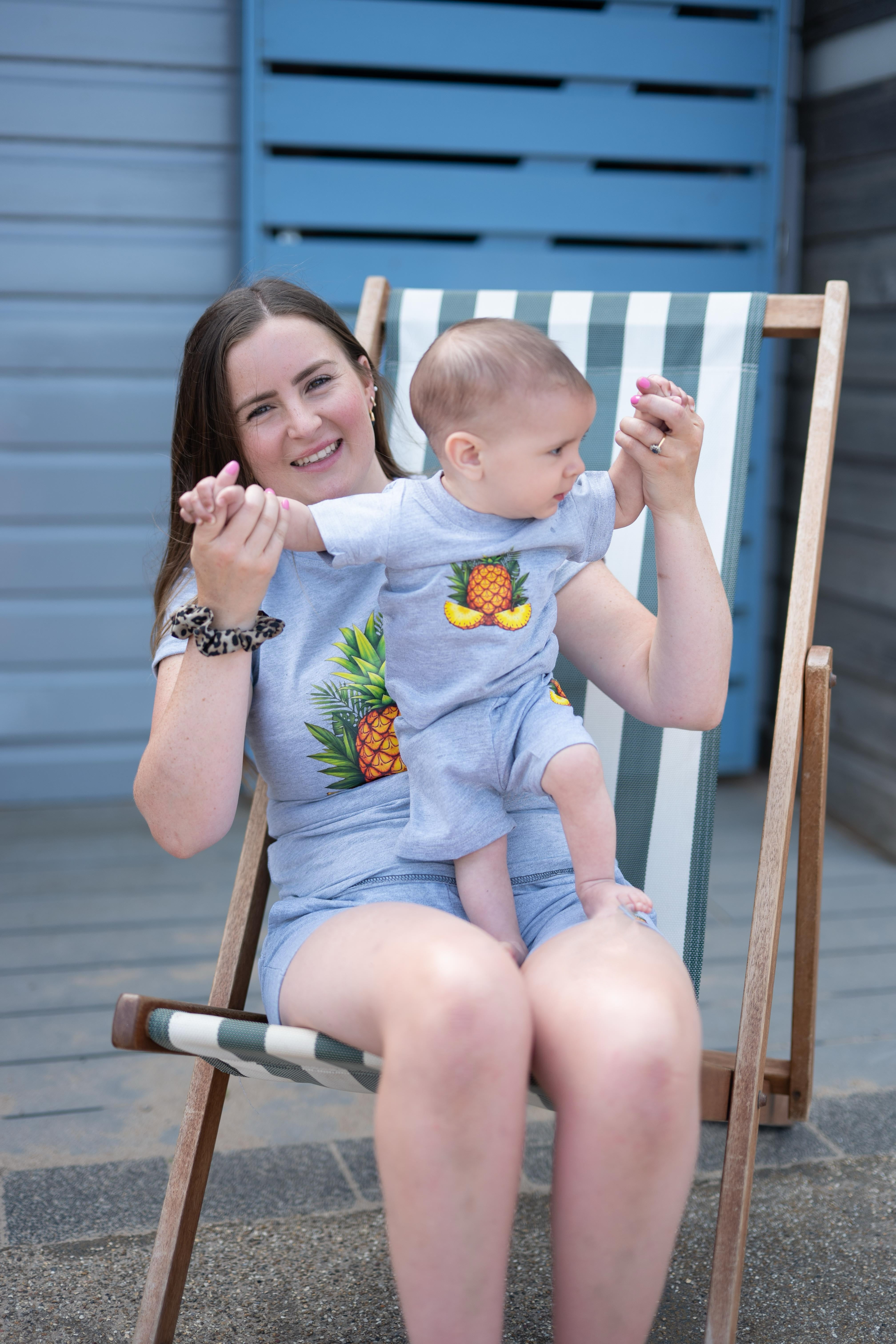 Grey Pineapple T-Shirt - Kids