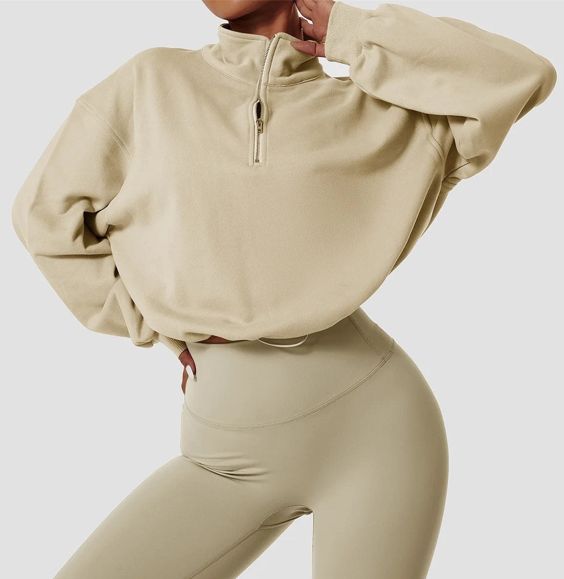 GymBabe Three Piece Set in Beige (Made with recycled material)