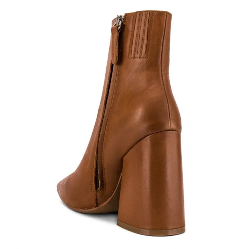 Pointed Toe Heeled Boots in Camel