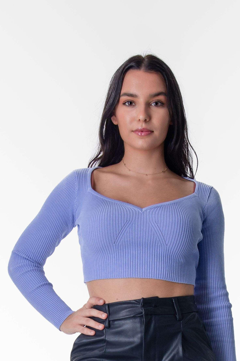 Cropped Knitted Jumper in Purple
