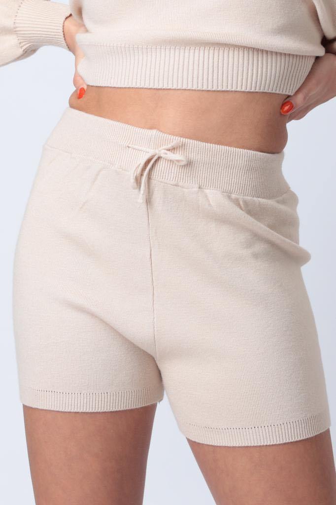 Knitted Shorts in Beige - watts that trend